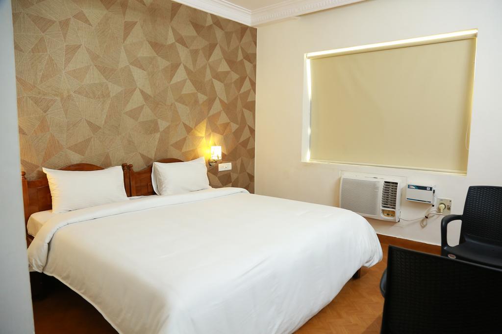 Hotel Shridevi Park Chennai Exterior photo