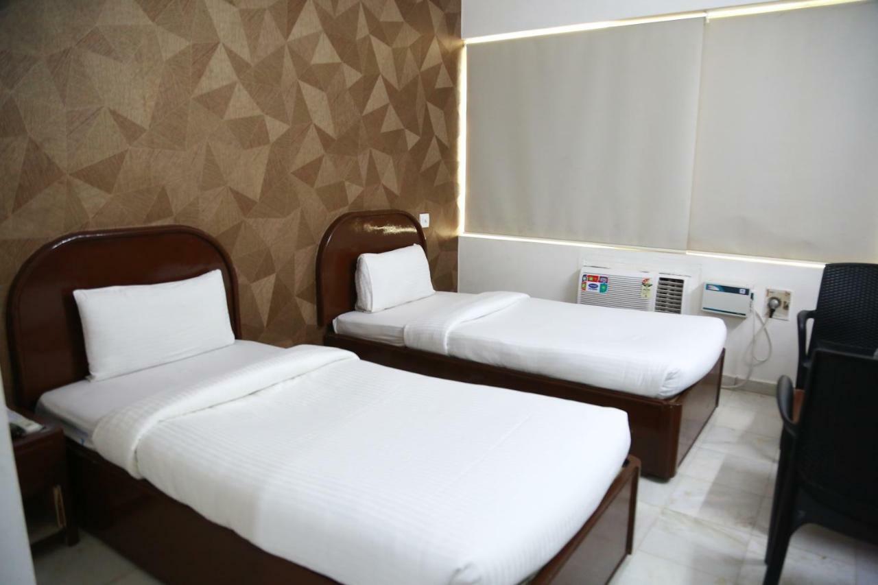 Hotel Shridevi Park Chennai Exterior photo