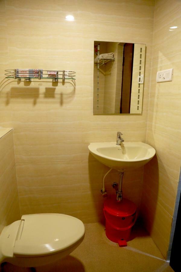 Hotel Shridevi Park Chennai Exterior photo
