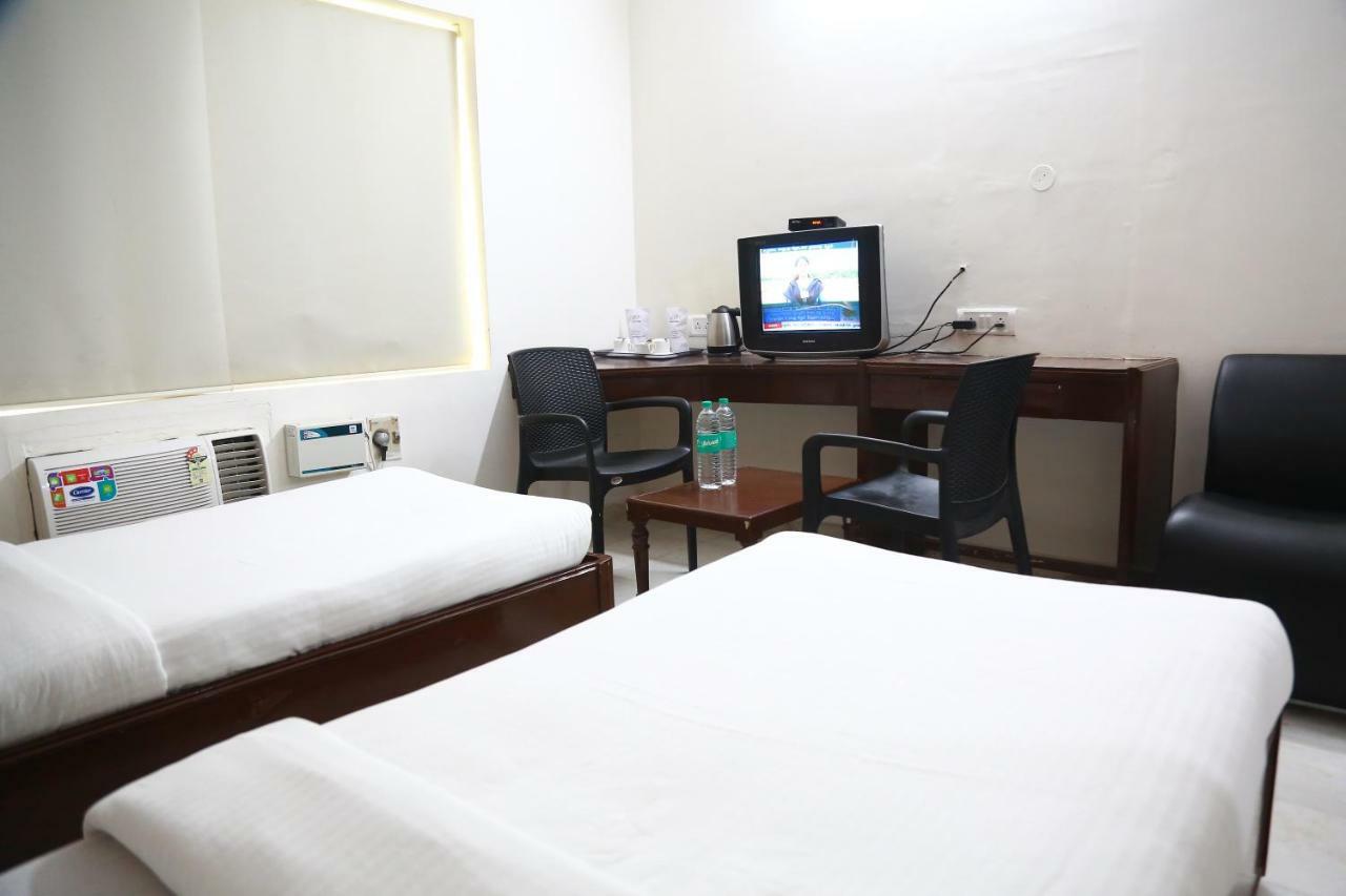 Hotel Shridevi Park Chennai Exterior photo