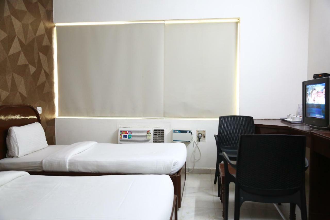 Hotel Shridevi Park Chennai Exterior photo